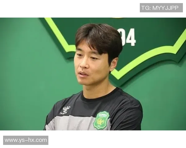 2021年韩国足球明星风采展现与成就回顾