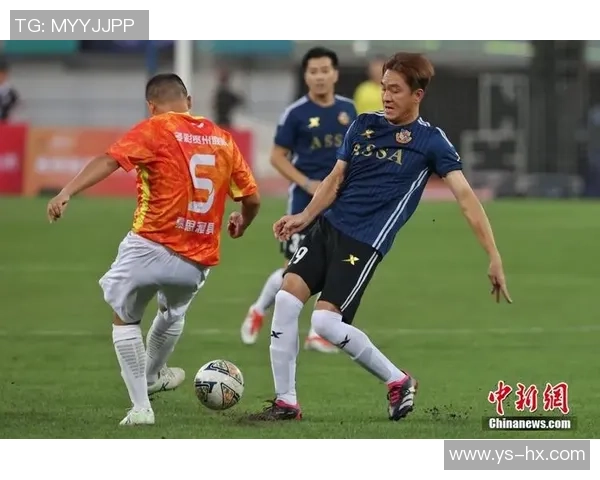 足球明星超清合照展现球场风采与团队精神的完美瞬间 足球明星超清合照展现球场风采与团队精神的完美瞬间